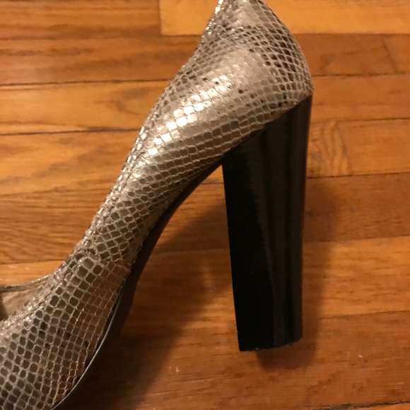 Michael Kors silver snake skin pattern block heels - Picture 3 of 8